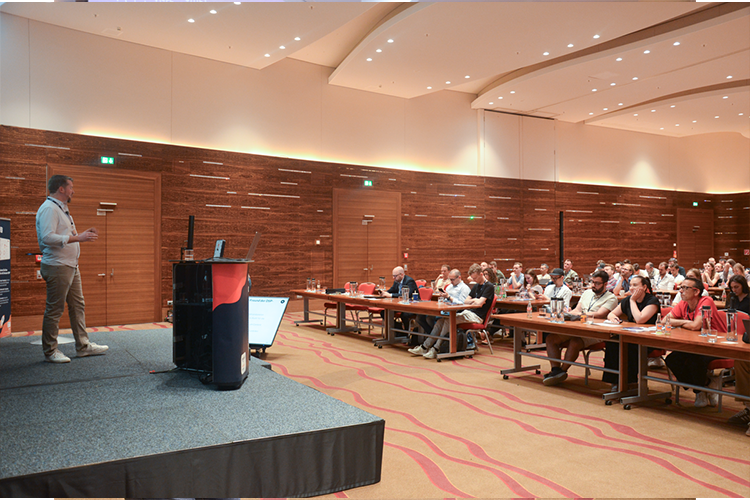 Stephan Bruns auf der Bühne des dspsumimt 2025